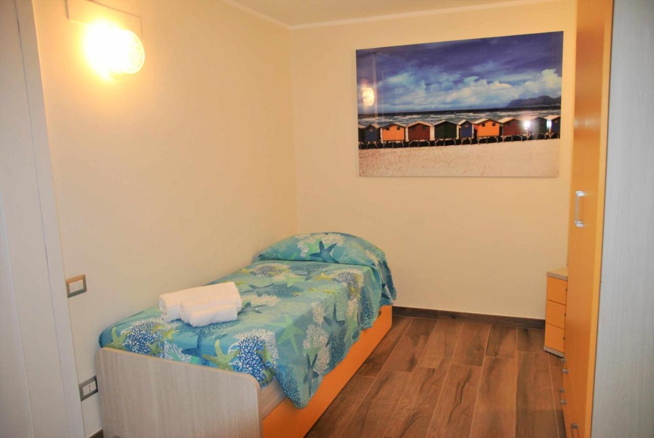 Casa Dinky Attico Con Terrazza Vista Mare Appartement Formia Buitenkant foto